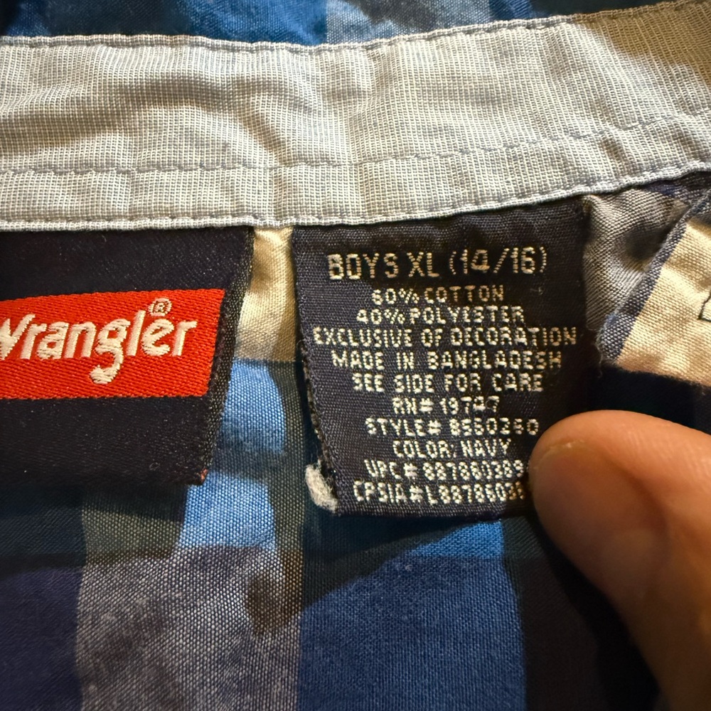 Wrangler Kids Blue and White Plaid Button Down Shirt Boys Xl 14/16 - Picture 4 of 5